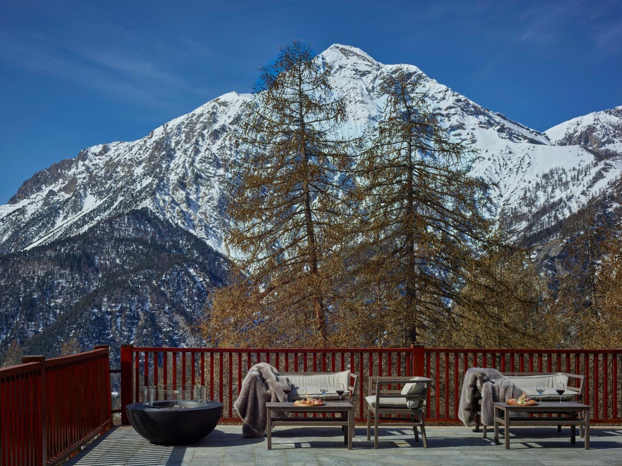 Hotel Sansicario Majestic Cesana Torinese Esterno foto