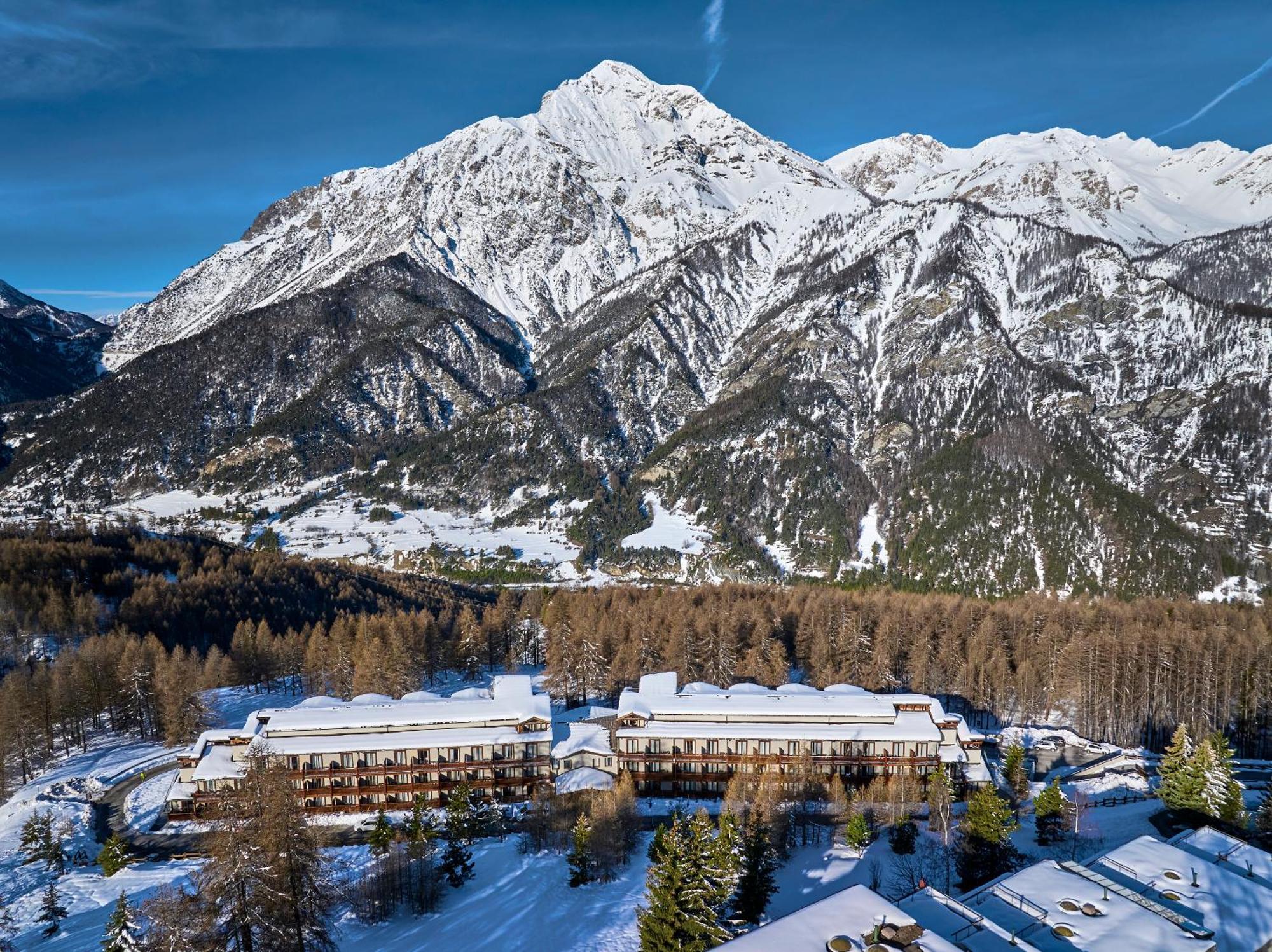 Hotel Sansicario Majestic Cesana Torinese Esterno foto